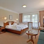 호텔 Waldheim Garni 4*