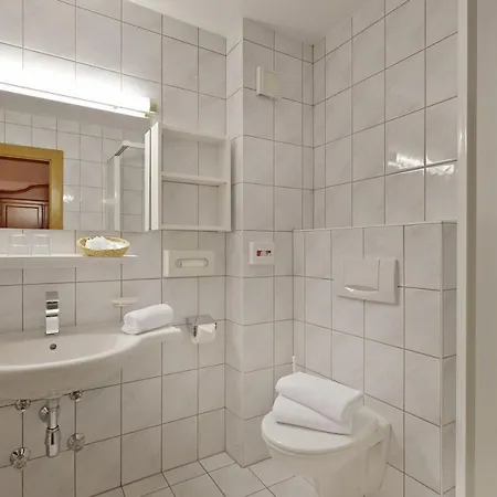 Готель Waldheim Garni Майргофен