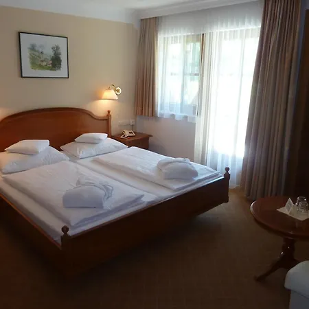 Otel Waldheim Garni