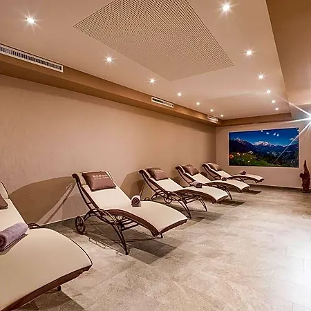 Waldheim 4*