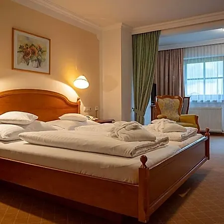 Hotel Waldheim 4*