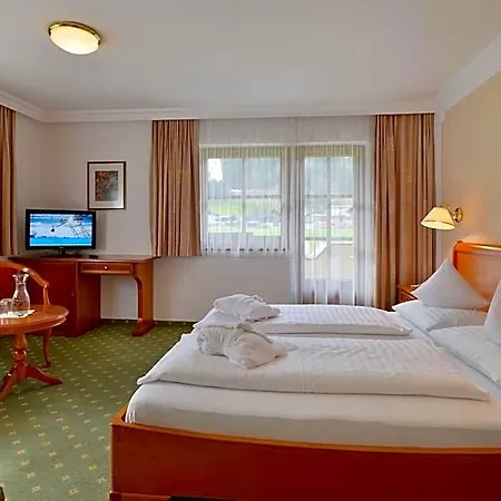 Waldheim Hotel 4*