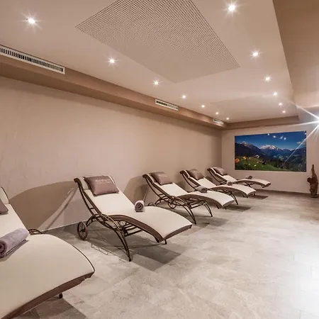 Waldheim Garni Hotel 4*